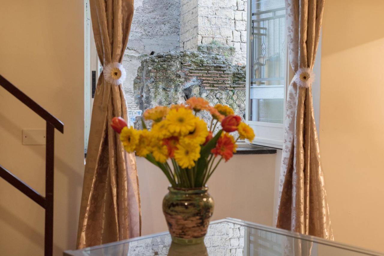 Centro, A Windows On The Monuments Appartement Napels